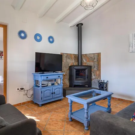 3 Bedroom Stunning In Chiclana De La Fronter Holiday home *