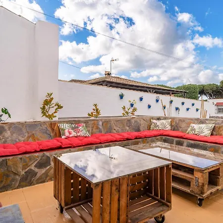 3 Bedroom Stunning In Chiclana De La Fronter Holiday home *